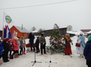 В Кукобое в отремонтированном по программе «Решаем вместе» дворе прошел новогодний праздник