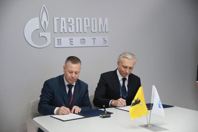 Правительство области и руководство «Газпром нефти» договорились о льготных поставках топлива для ярославских аграриев